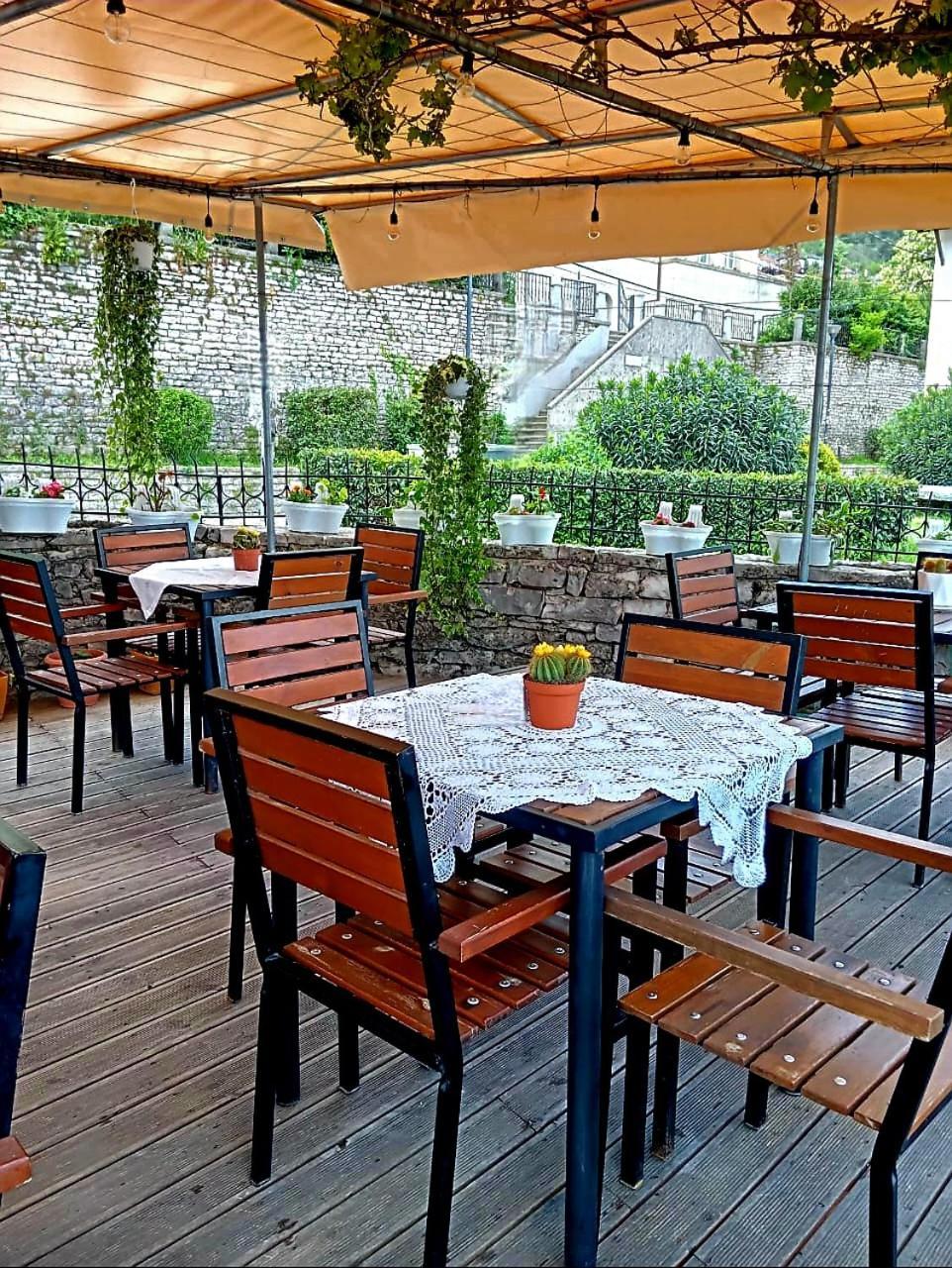 Silver Hill Guesthouse Gjirokastër Dış mekan fotoğraf